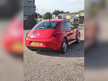 Used Volkswagen Beetle 2015 for sale - 76107456: Photo