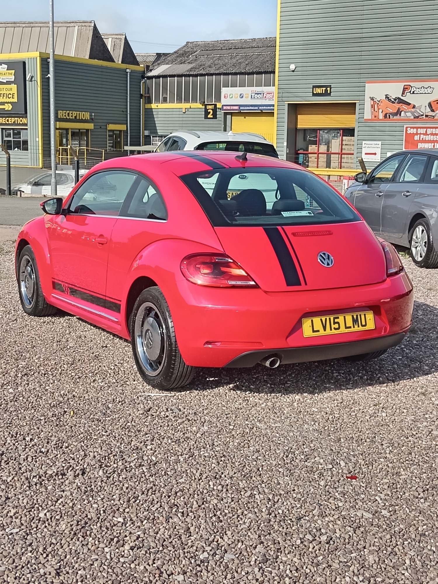 Used Volkswagen Beetle 2015 for sale - 76107456: Photo 4
