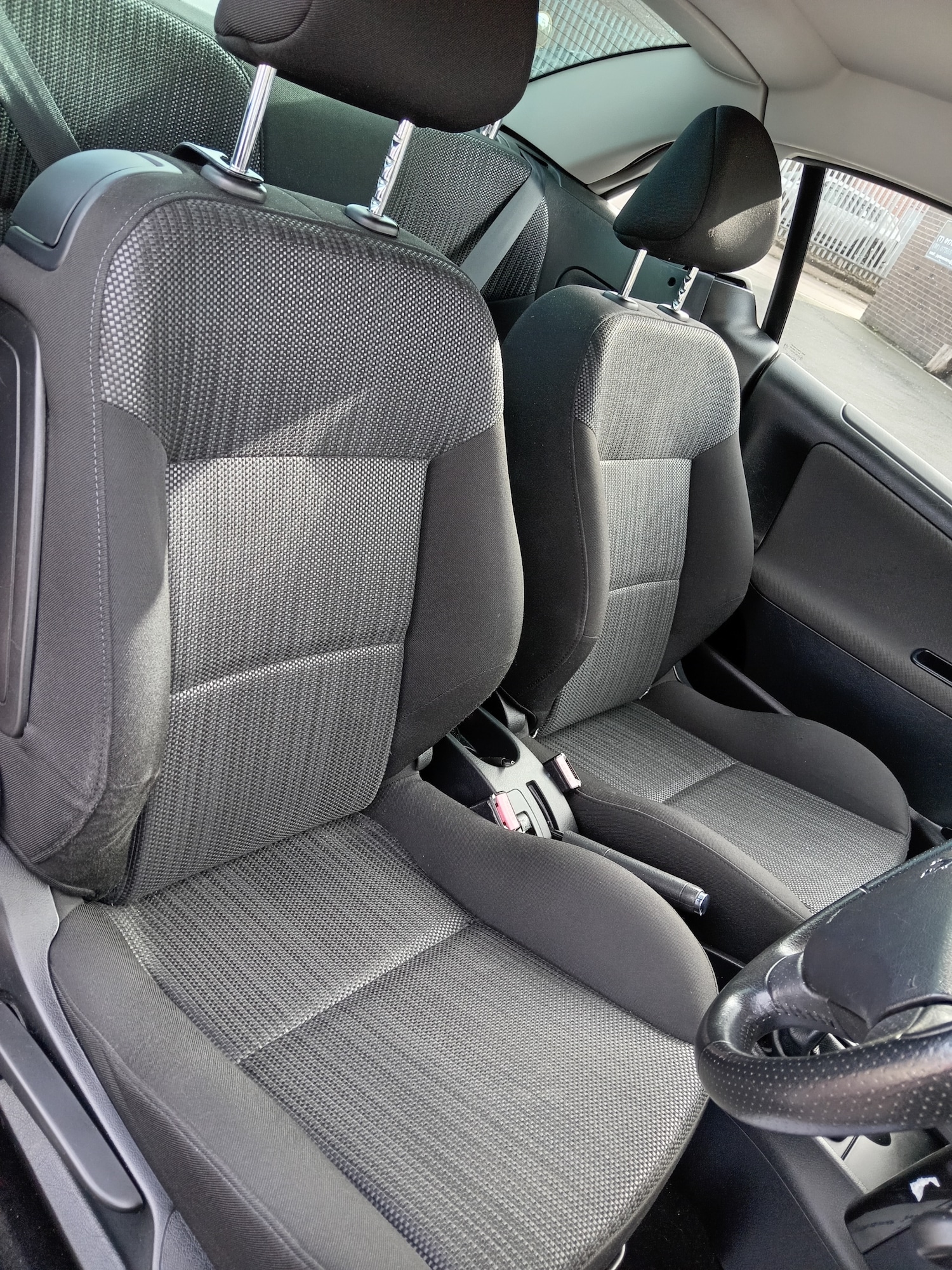 Used Peugeot 207 2010 for sale - 76402169: Photo 11