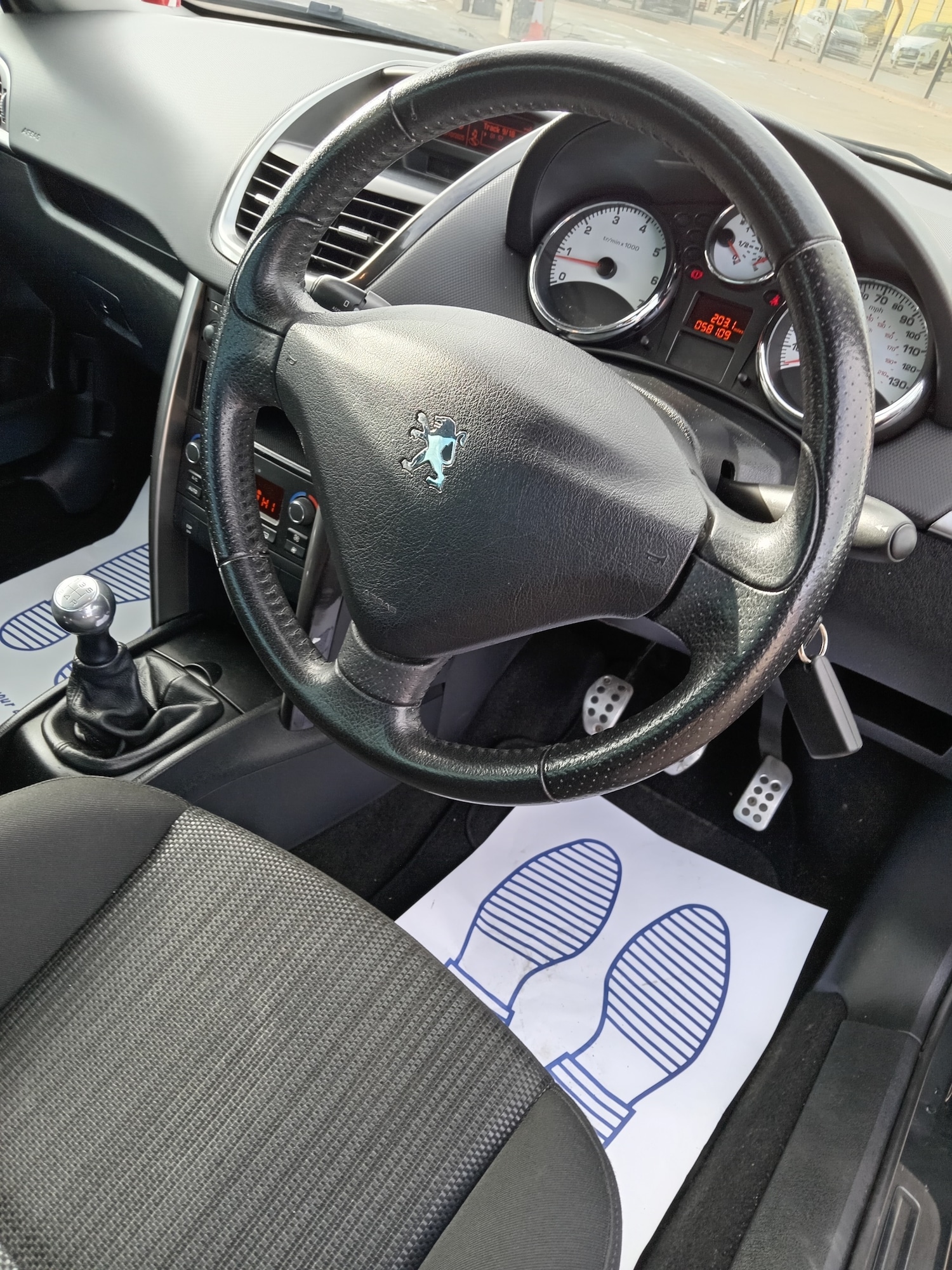 Used Peugeot 207 2010 for sale - 76402169: Photo 15