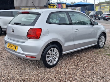 Used Volkswagen Polo 2015 for sale - 78571774: Photo