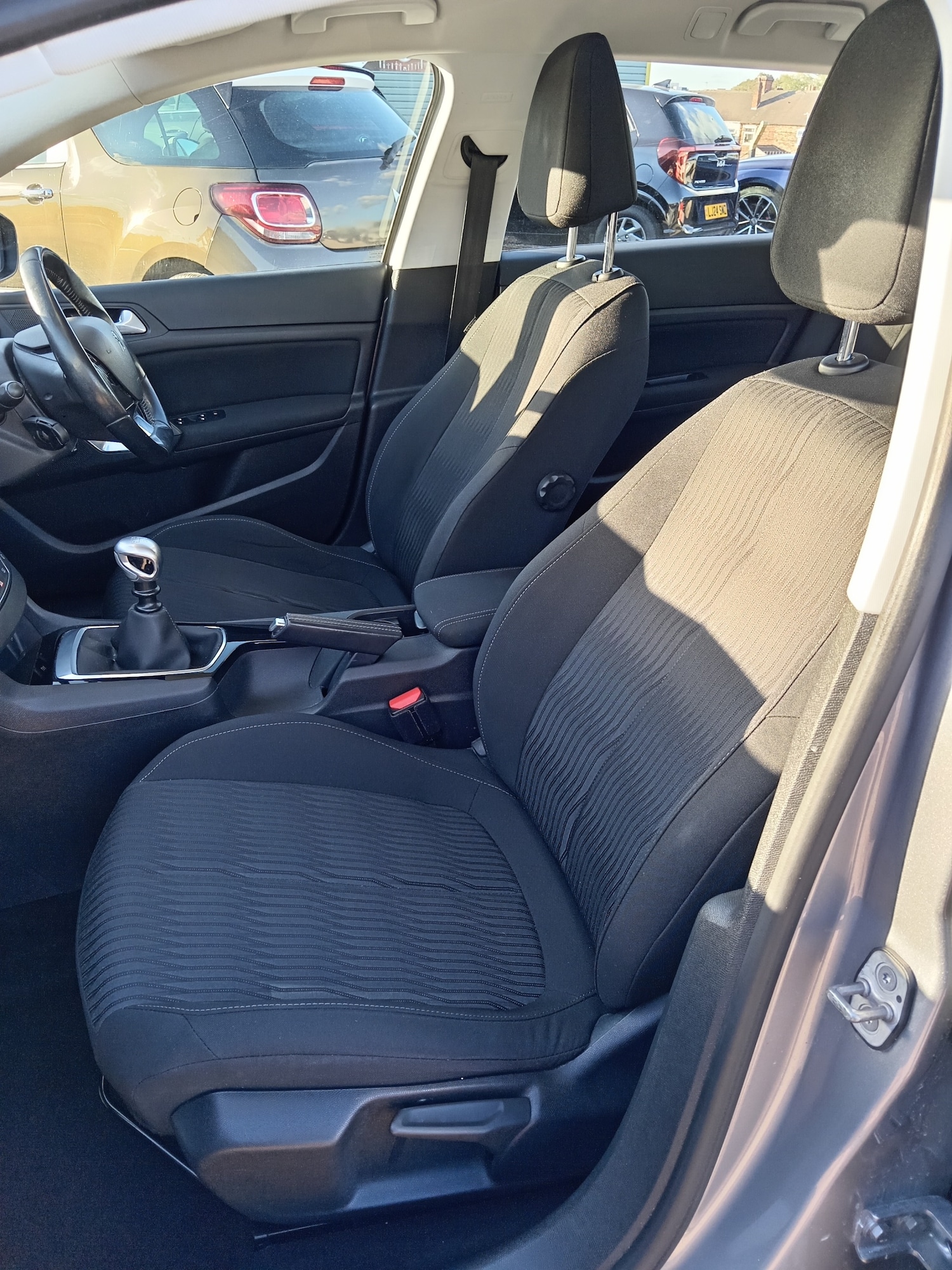 Used Peugeot 308 2017 for sale - 76041376: Photo 12