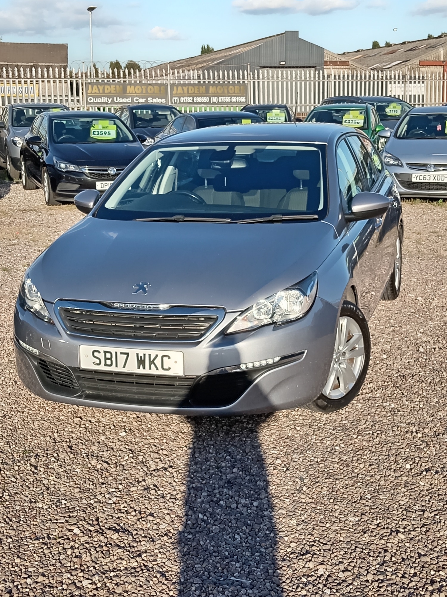 Used Peugeot 308 2017 for sale - 76041376: Photo 2