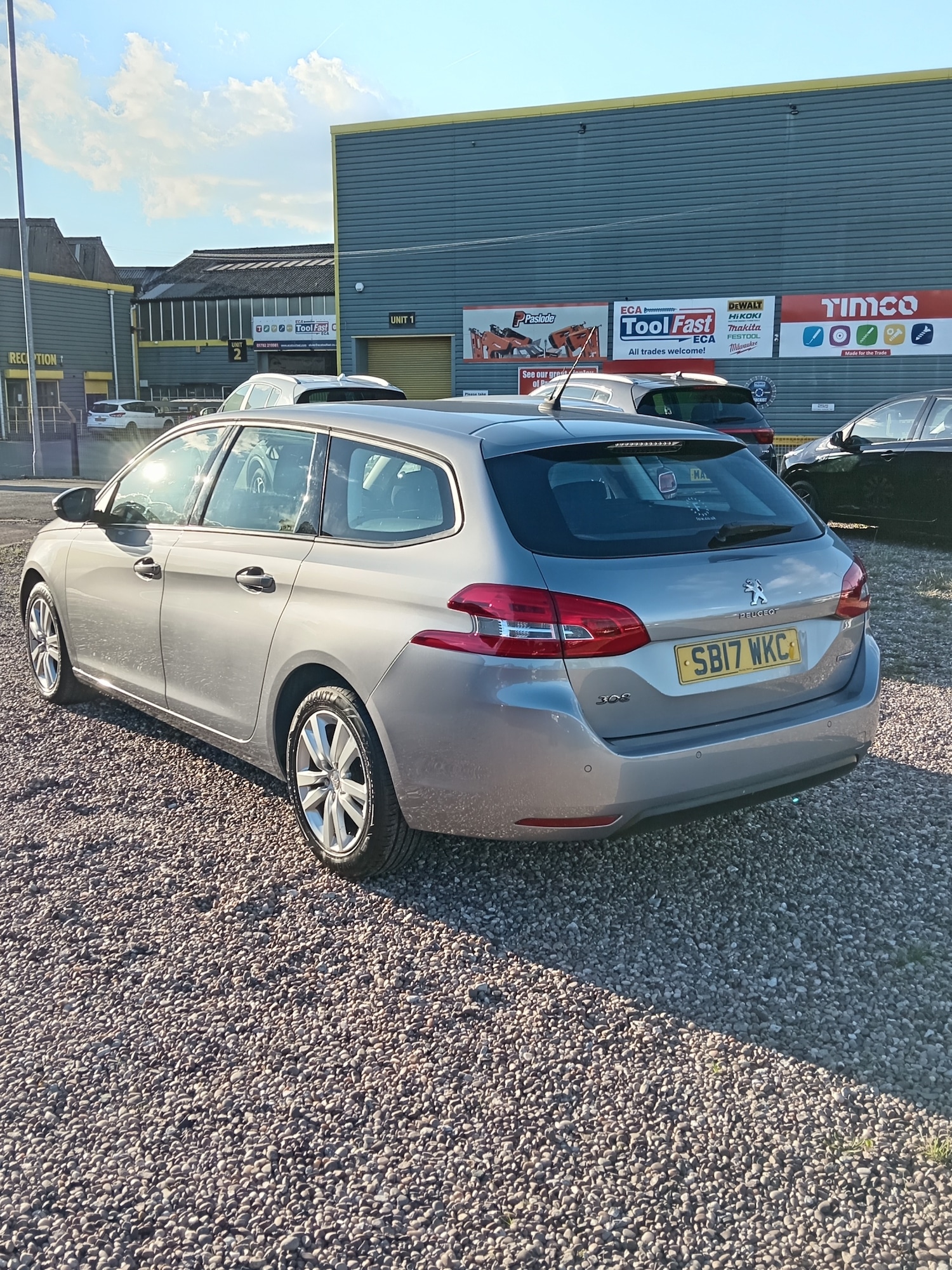 Used Peugeot 308 2017 for sale - 76041376: Photo 3