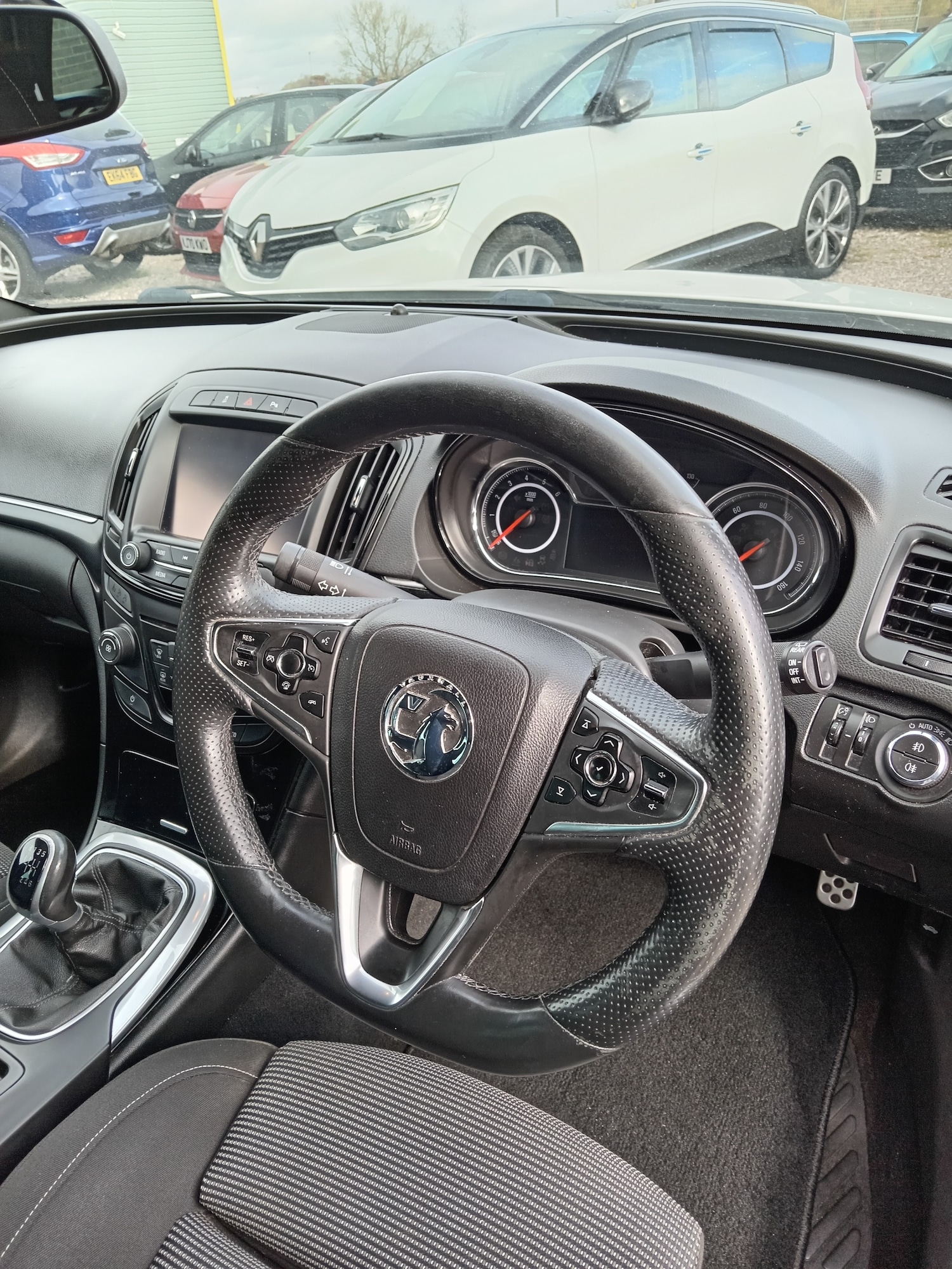 Used Vauxhall Insignia 2015 for sale - 77938555: Photo 6