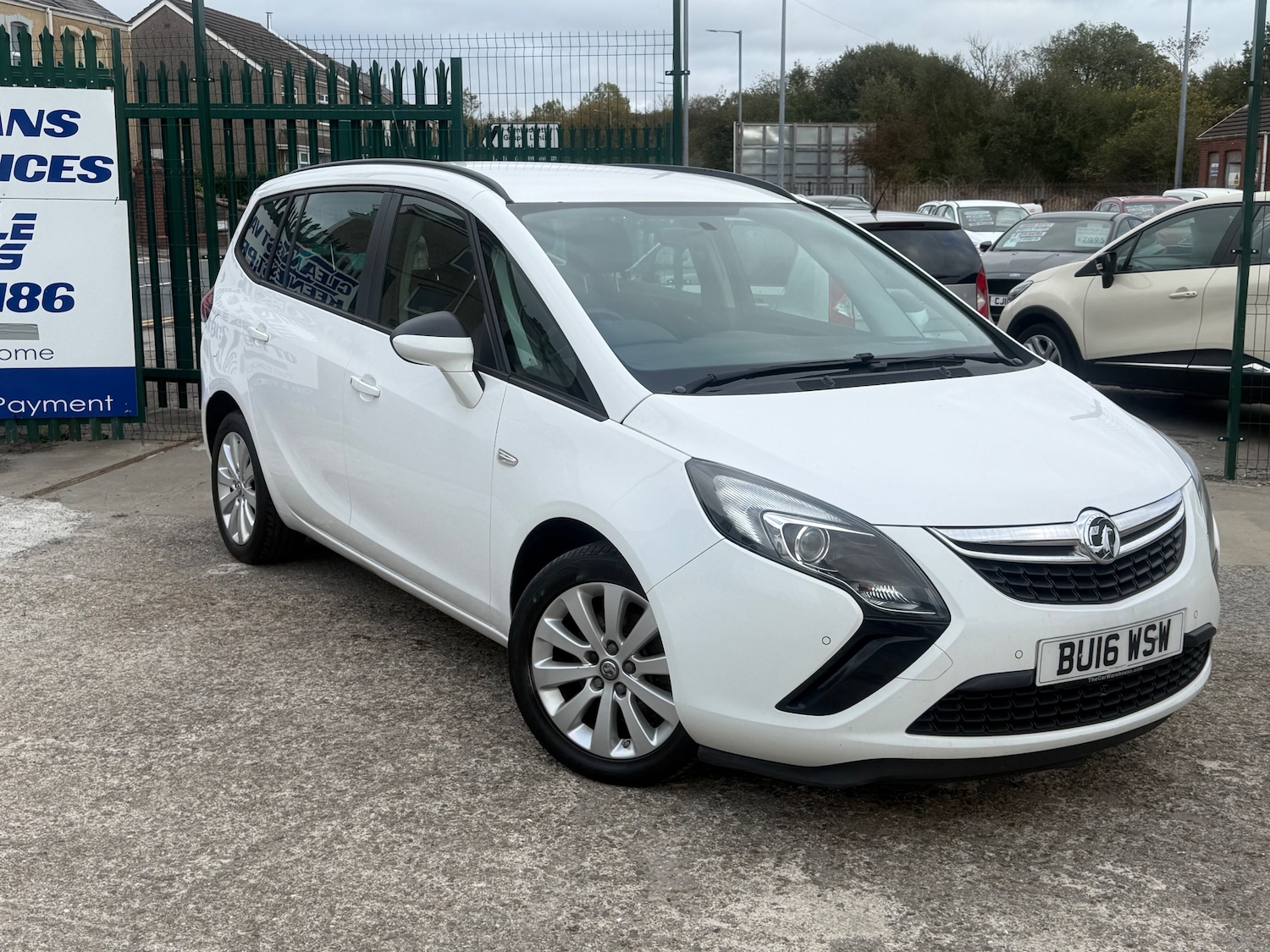 Used Vauxhall Zafira Tourer 2016 for sale - 75999316: Photo 1