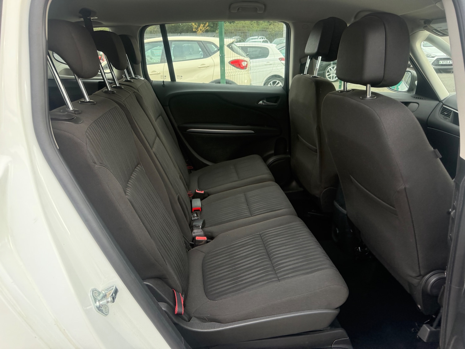 Used Vauxhall Zafira Tourer 2016 for sale - 75999316: Photo 11