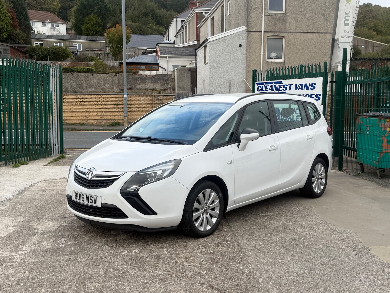 Used Vauxhall Zafira Tourer 2016 for sale - 75999316: Photo 3