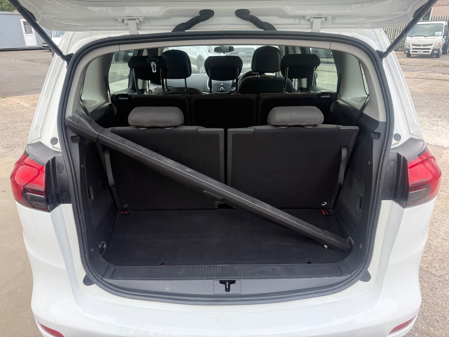 Used Vauxhall Zafira Tourer 2016 for sale - 75999316: Photo 7