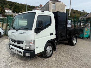 Used Mitsubishi Canter 2018 for sale - 75982943: Photo