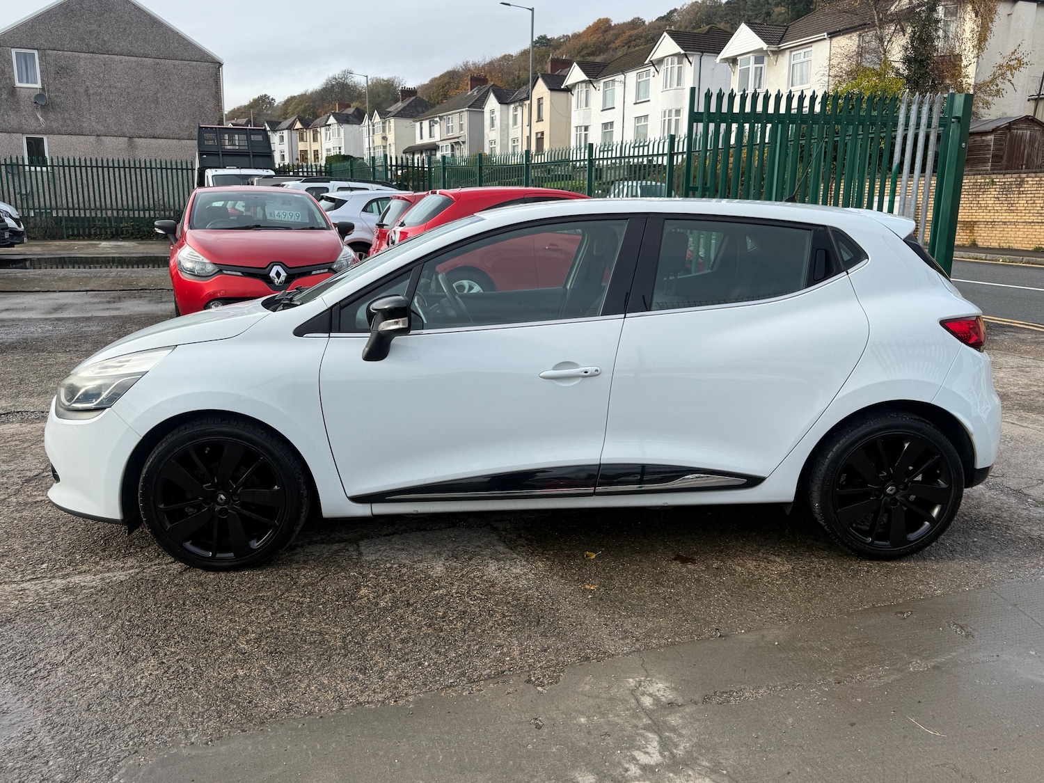 Used Renault Clio 2015 for sale - 76480826: Photo 3