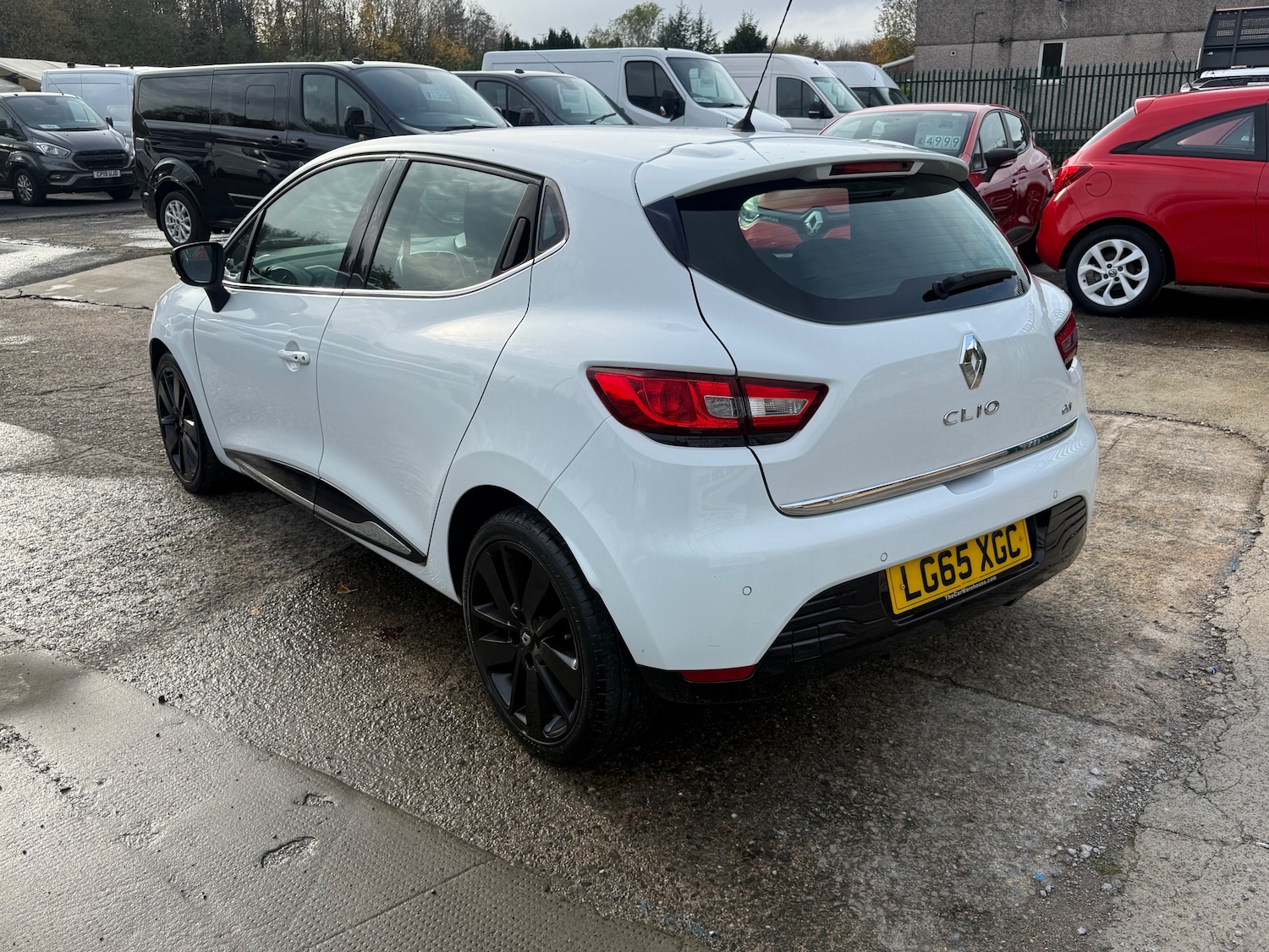 Used Renault Clio 2015 for sale - 76480826: Photo 4