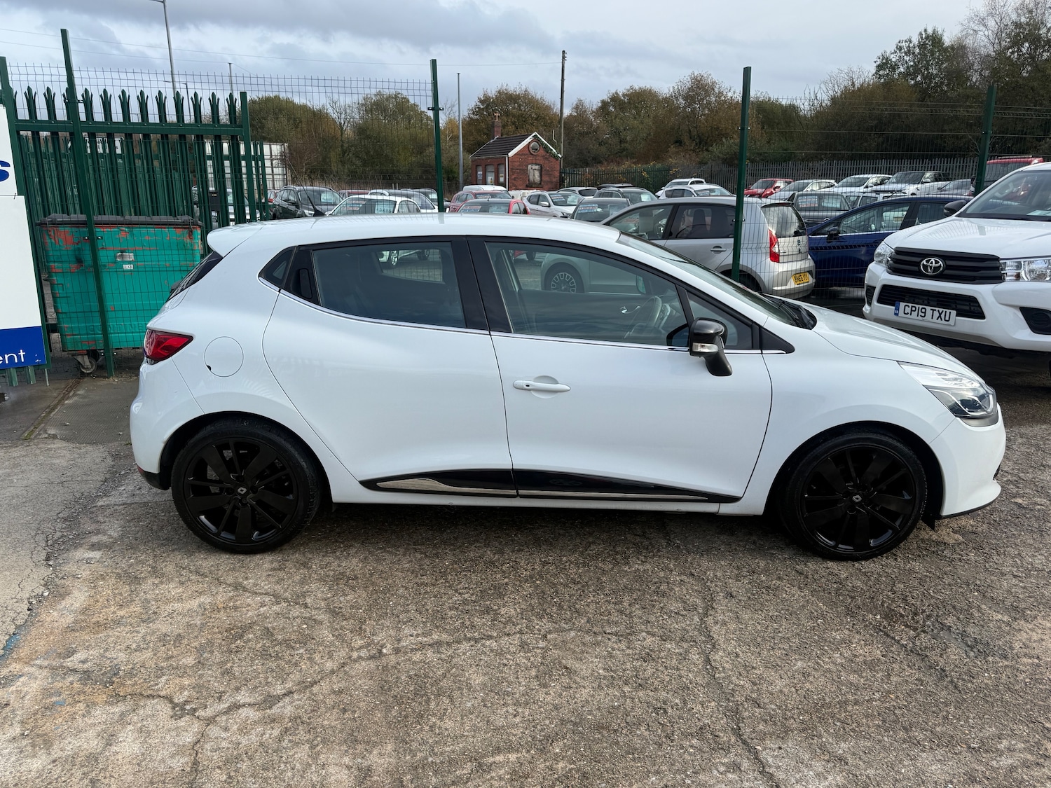 Used Renault Clio 2015 for sale - 76480826: Photo 7