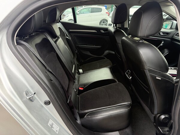 Used Renault Megane 2017 for sale - 76330389: Photo 10