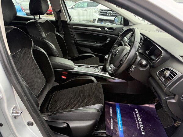Used Renault Megane 2017 for sale - 76330389: Photo 11