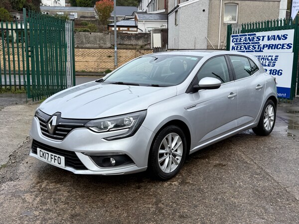 Used Renault Megane 2017 for sale - 76330389: Photo 3