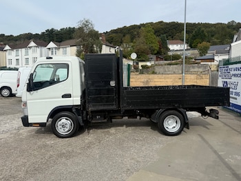 Used Mitsubishi Canter 2016 for sale - 76102033: Photo