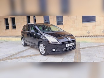 Used Peugeot 5008 2011 for sale - 78134802: Photo