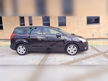 Used Peugeot 5008 2011 for sale - 78134802: Photo