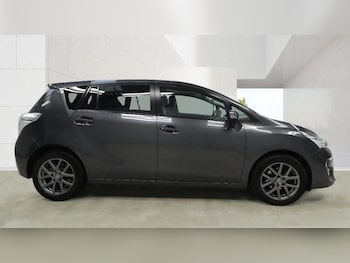 Used Toyota Verso 2013 for sale - 79037361: Photo