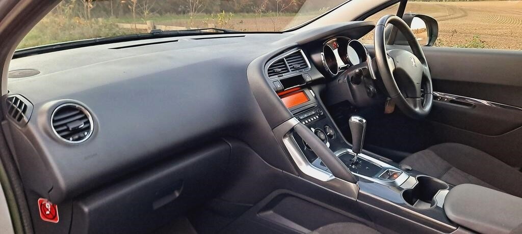 Used Peugeot 3008 2011 for sale - 76627376: Photo 15