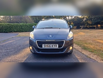 Used Peugeot 5008 2016 for sale - 79209365: Photo
