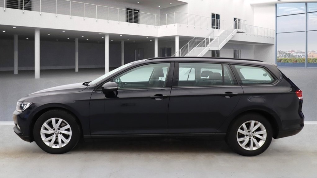 Used Volkswagen Passat 2018 for sale - 78177130: Photo 2