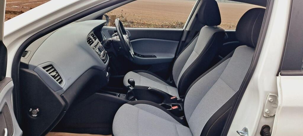 Used Hyundai i20 2016 for sale - 77392723: Photo 14