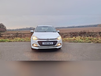 Used Hyundai i20 2016 for sale - 77392723: Photo