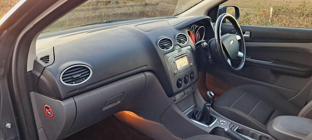 Used Ford Focus 2010 for sale - 77952210: Photo 15