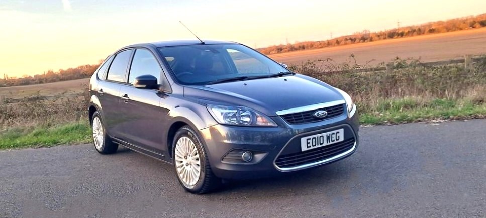 Used Ford Focus 2010 for sale - 77952210: Photo 2