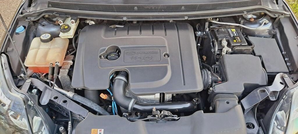 Used Ford Focus 2010 for sale - 77952210: Photo 22