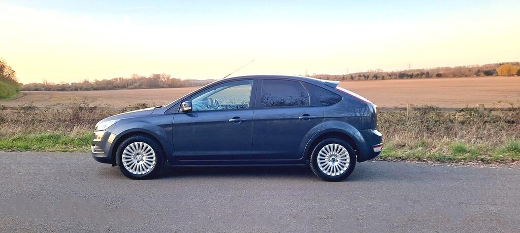 Used Ford Focus 2010 for sale - 77952210: Photo 4