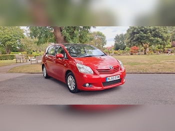 Used Toyota Verso 2010 for sale - 75594332: Photo