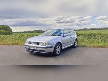 Used Volkswagen Golf 2002 for sale - 78819957: Photo