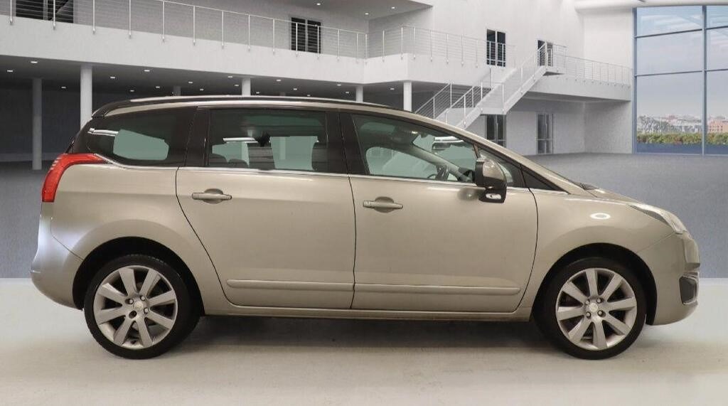 Used Peugeot 5008 2016 for sale - 77127610: Photo 3