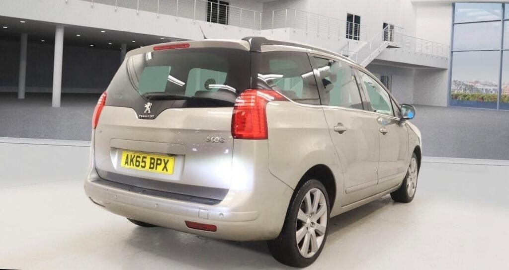 Used Peugeot 5008 2016 for sale - 77127610: Photo 6