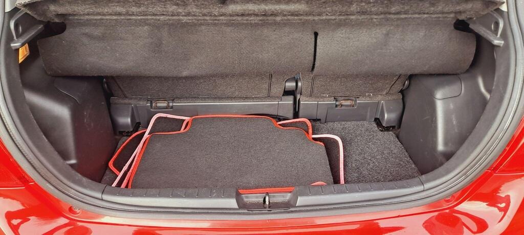 Used Toyota Yaris 2009 for sale - 76395016: Photo 12