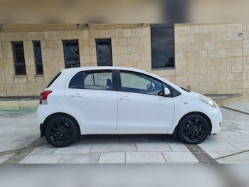Used Toyota Yaris 2011 for sale - 75920466: Photo