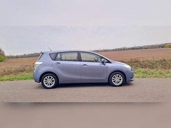 Used Toyota Verso 2010 for sale - 78488343: Photo