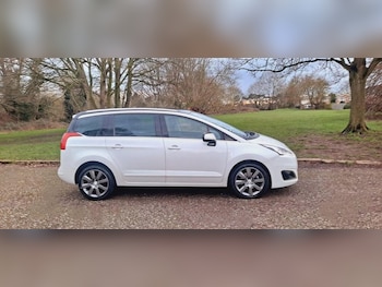 Used Peugeot 5008 2016 for sale - 77521591: Photo