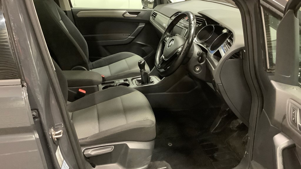 Used Volkswagen Touran 2016 for sale - 76664664: Photo 7
