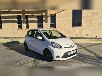 2013 (13) - 1.0 VVT-i Ice 5dr