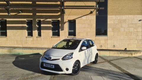 Used Toyota AYGO 2013 for sale - 76757382: Photo 4