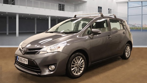 Used Toyota Verso 2016 for sale - 76302586: Photo 2