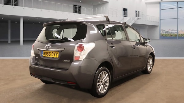 Used Toyota Verso 2016 for sale - 76302586: Photo 4