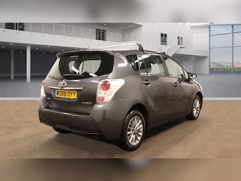 Used Toyota Verso 2016 for sale - 76302586: Photo 4
