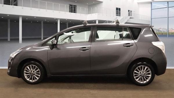 Used Toyota Verso 2016 for sale - 76302586: Photo 6