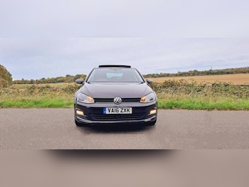 Used Volkswagen Golf 2016 for sale - 76107072: Photo 3