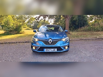 Used Renault Megane 2017 for sale - 79037516: Photo